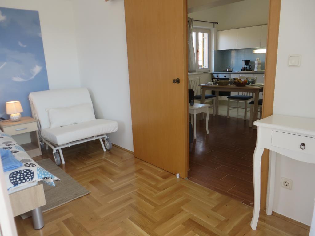 Filipovic Apartments With Pool บีโอกราดนาโมรู ภายนอก รูปภาพ