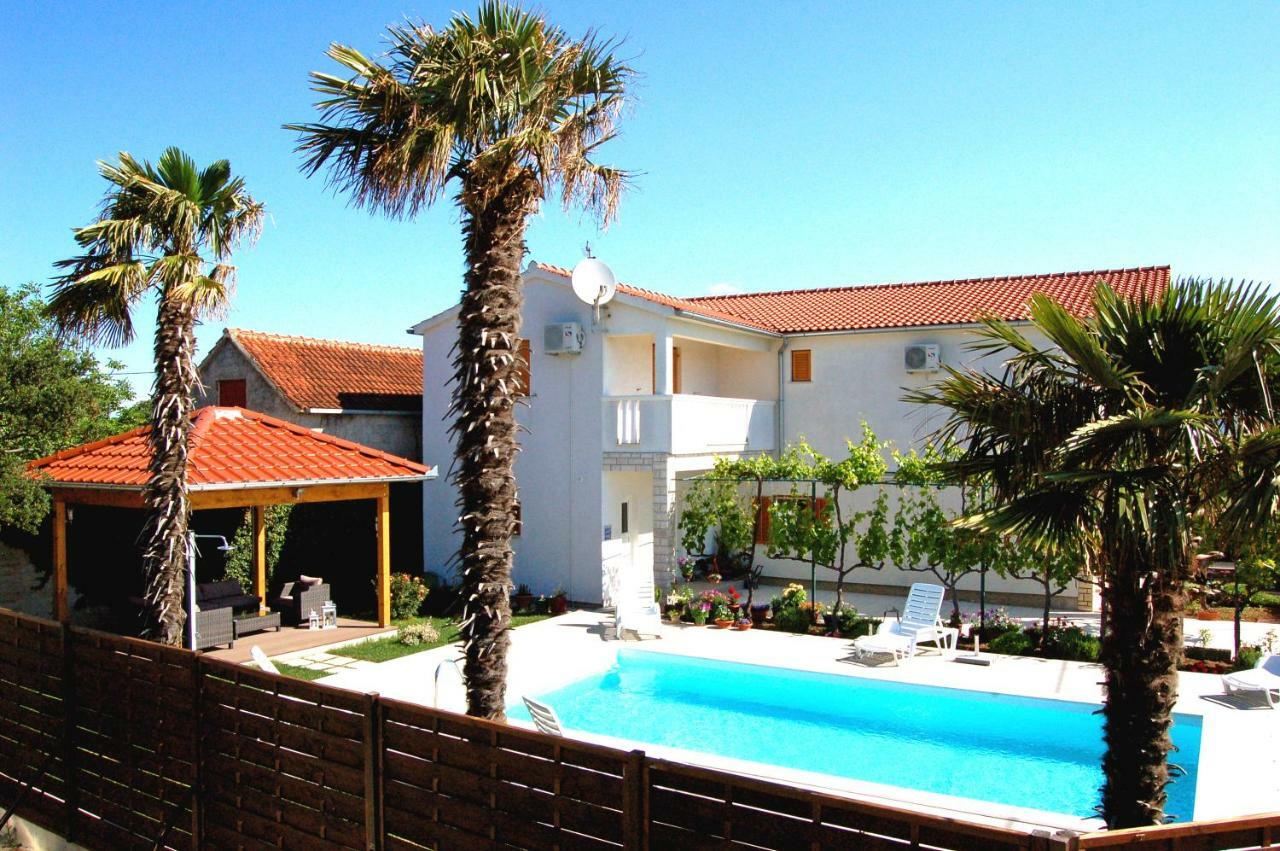 Filipovic Apartments With Pool บีโอกราดนาโมรู ภายนอก รูปภาพ